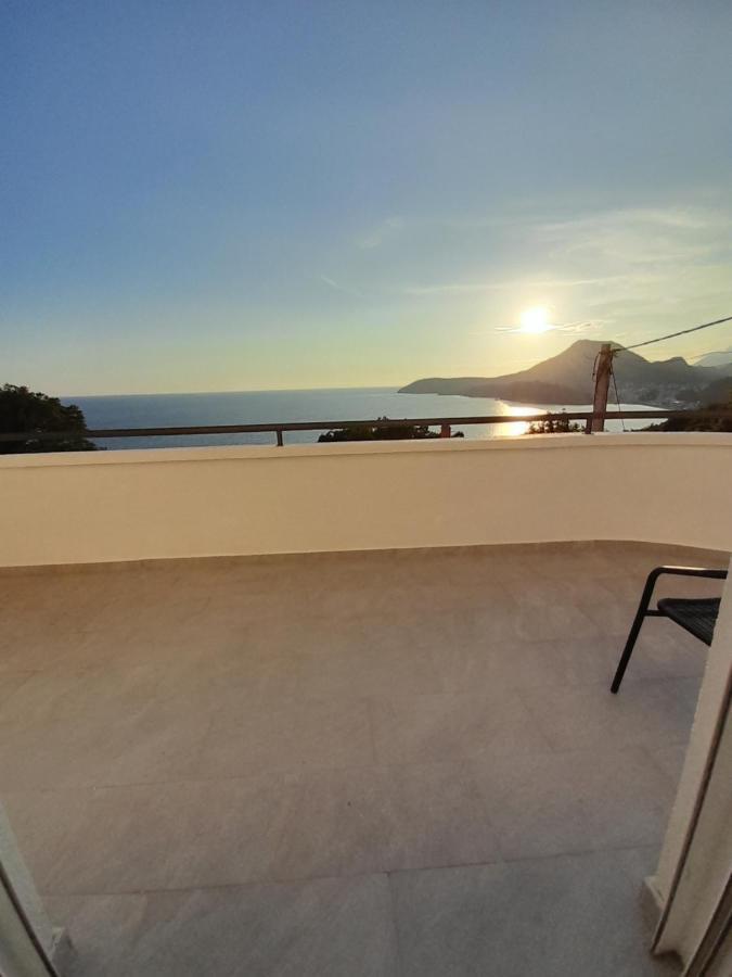 Apartmani Buena Vista بار المظهر الخارجي الصورة