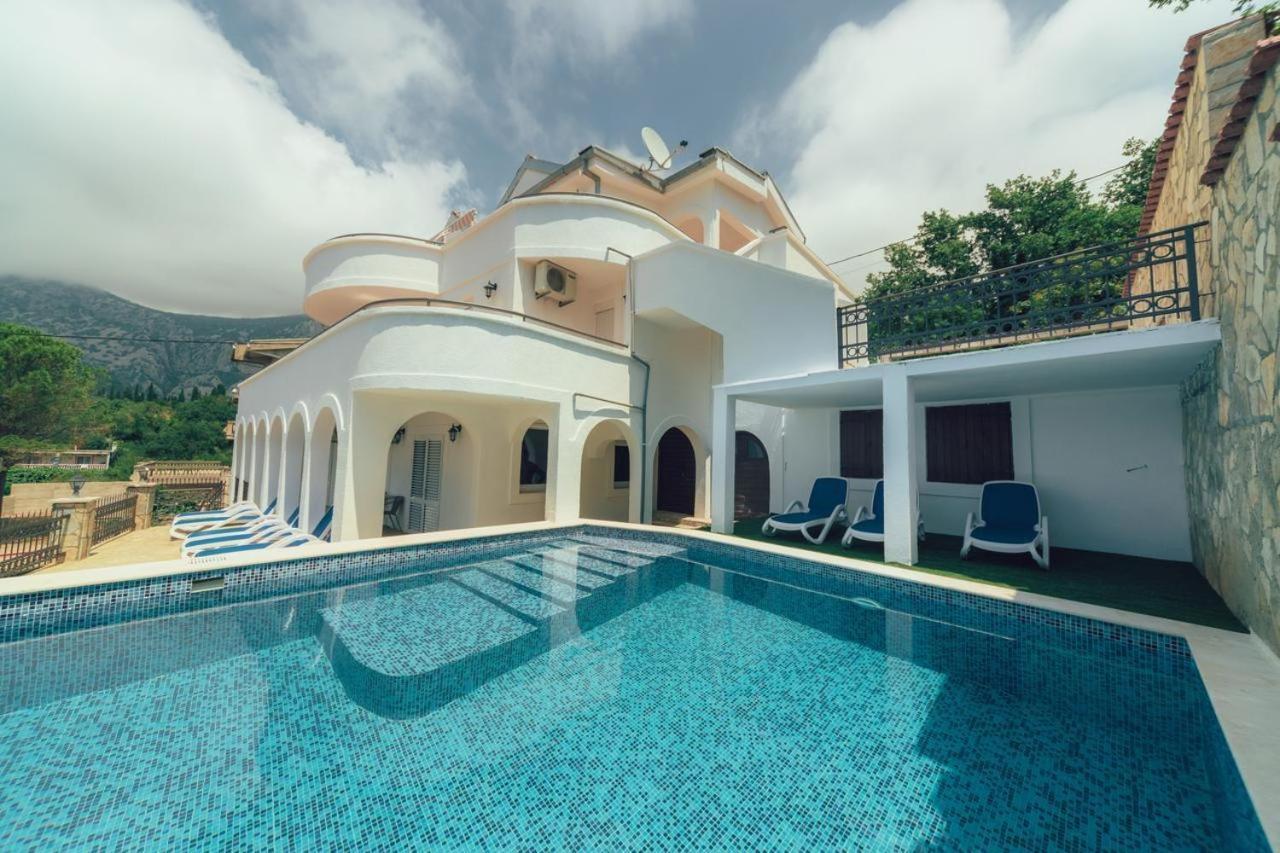 Apartmani Buena Vista بار المظهر الخارجي الصورة
