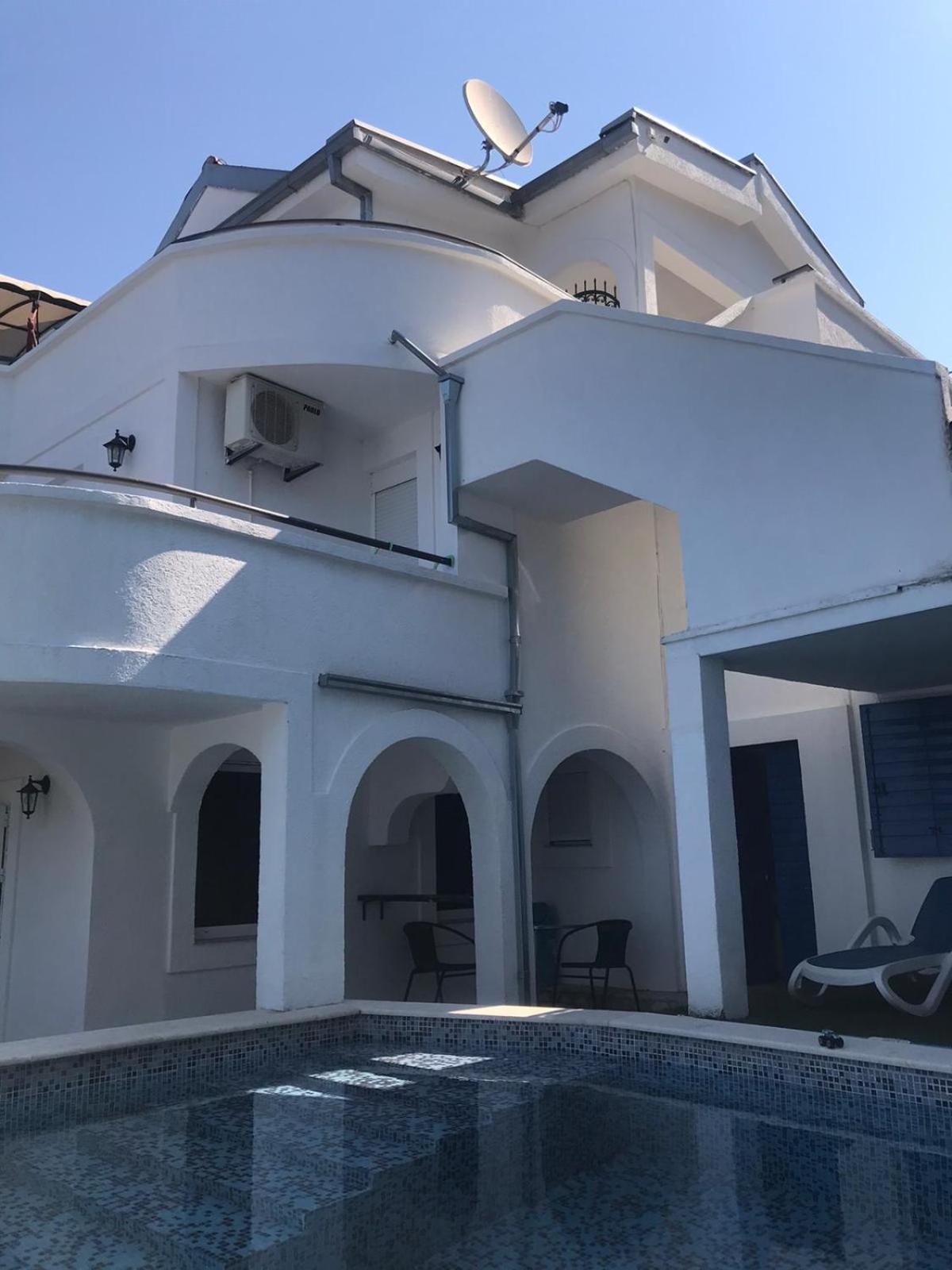 Apartmani Buena Vista بار المظهر الخارجي الصورة